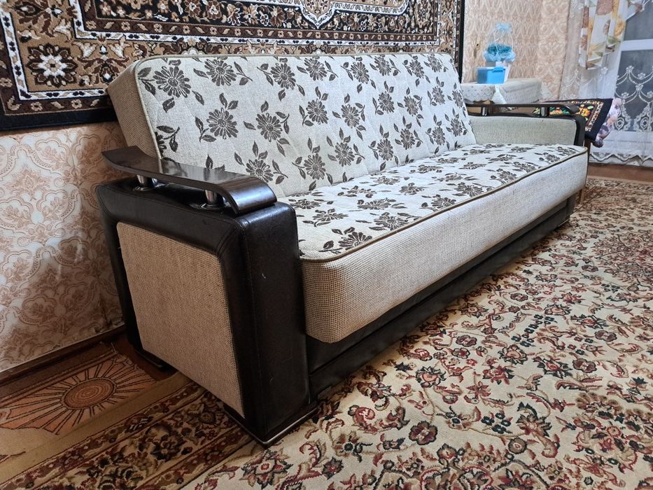 Продам диван хорошее состояние