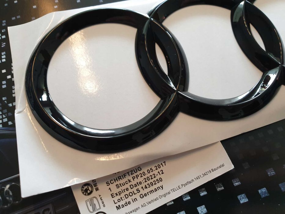 Черна емблема Audi ауди за заден капак