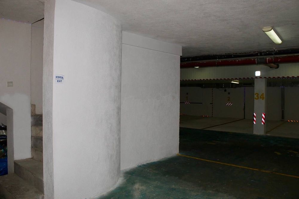 Отдавам под наем 2 подземни паркоместа, гр.Варна ул. Хан Аспарух, №8