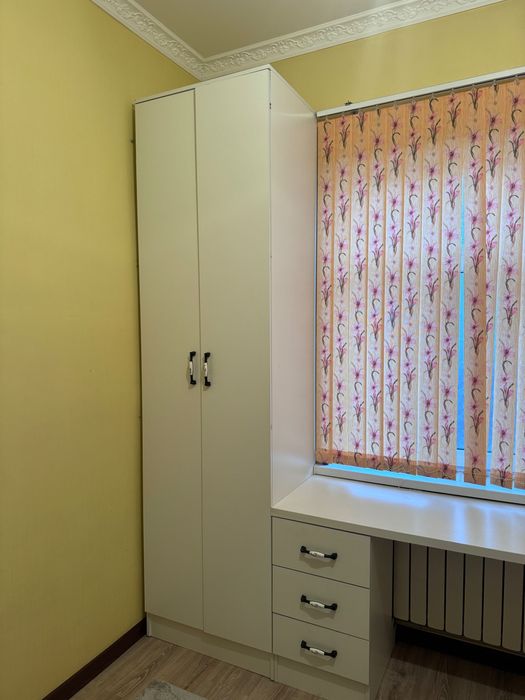 Шкаф мебель  на стену