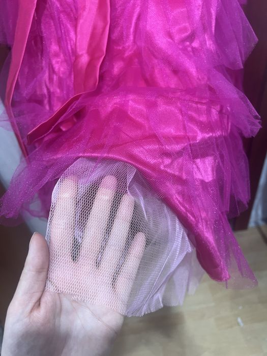 Платье розовое праздничное