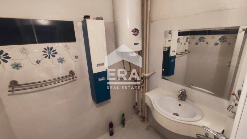 Тристаен апатамент под наем  с отделна кухня в кв. Младост