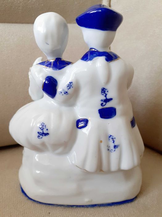 Винтидж порцеланова фигура "Двойка"