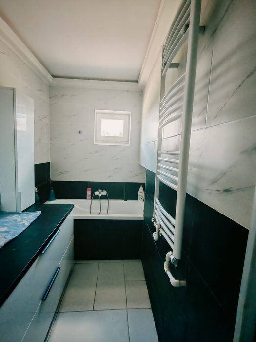 Vand casa in comuna bistret