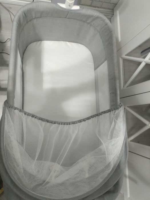 Продается детский колыбельная кроватка .