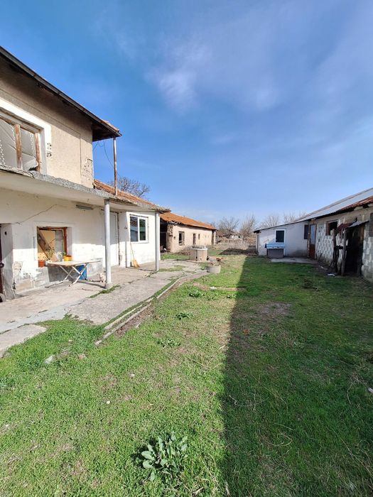 Продава се Къща в Асеновград - 600 кв.м за 125 €/кв.м - Снимка #2