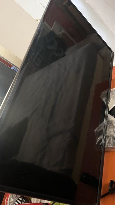 Продам телевизор на запчасти