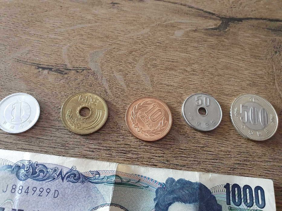 Colectie de monede si o bancnota din Japonia | Perfect pt colectionari