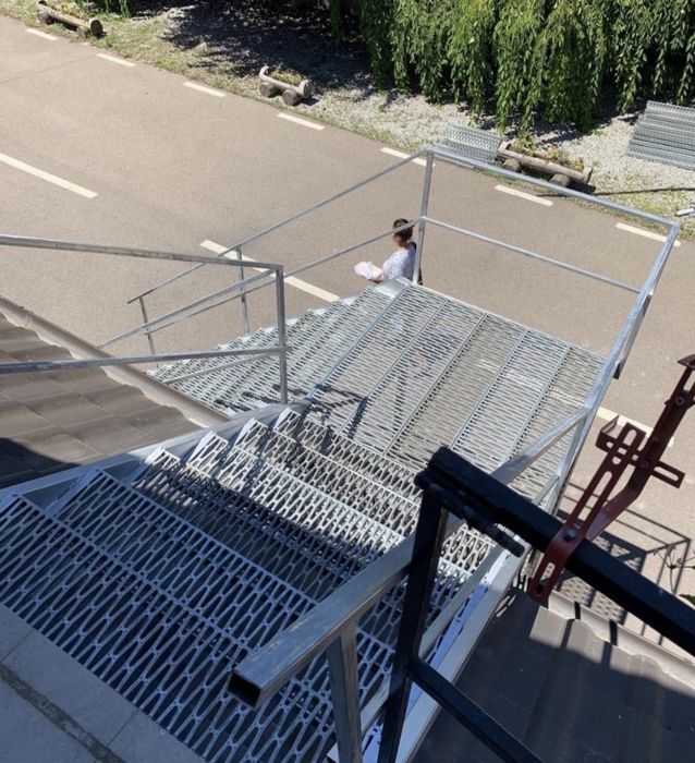 Trepte si gretare zincate galvanizate grilaje
