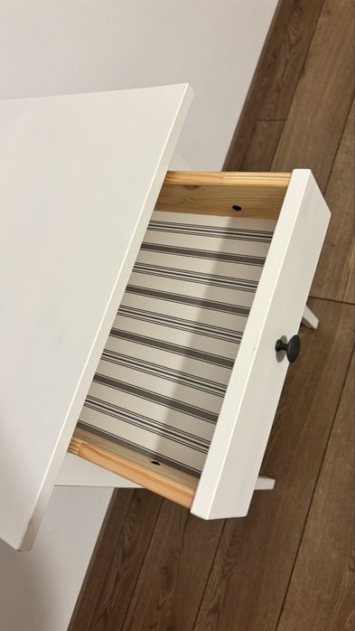 Noptieră IKEA HEMNES, albă – stare impecabilă