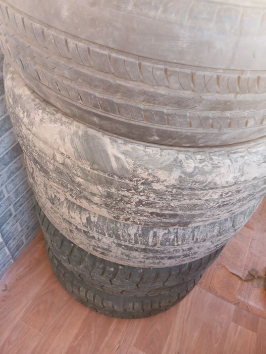 Продам дёшево резину летнию