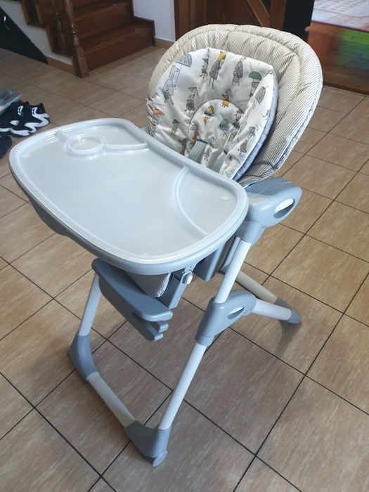 Vând scaun masa bebe