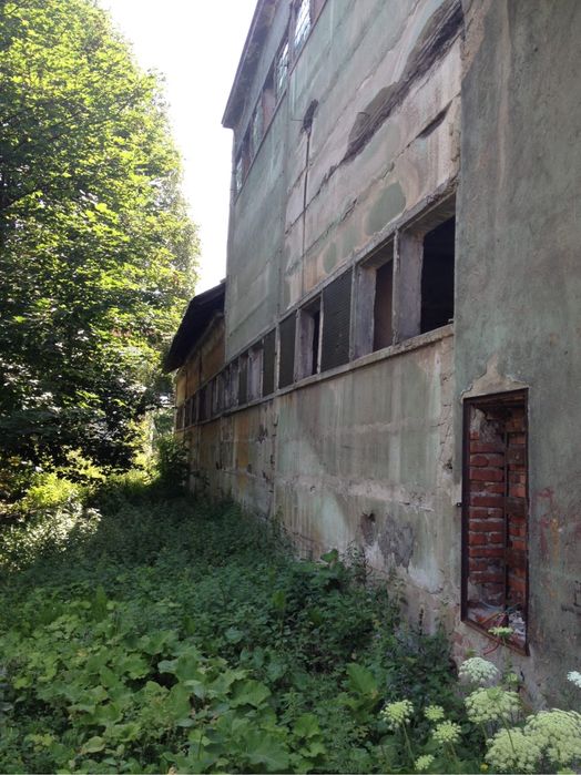 Spatiu ( Hala ) servicii - productie Lupeni