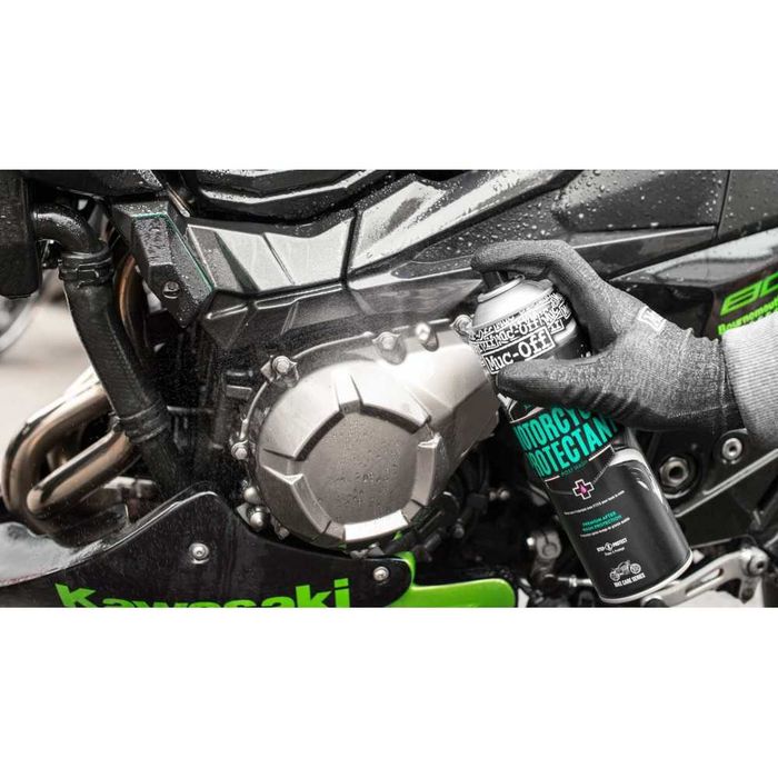 Kit intretinere lant / Spray protectie motocicleta / viziera Muc Off