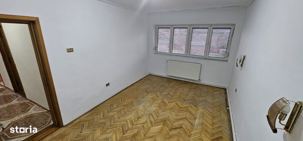 Chirie Apartament 3 Camere Et1 Piata Moldovei Km0