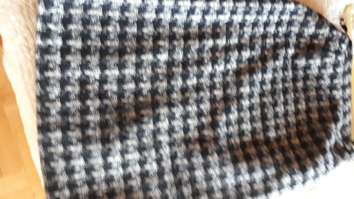 Дамски костюм - вълнен