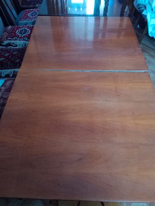 Екі стол сатылады