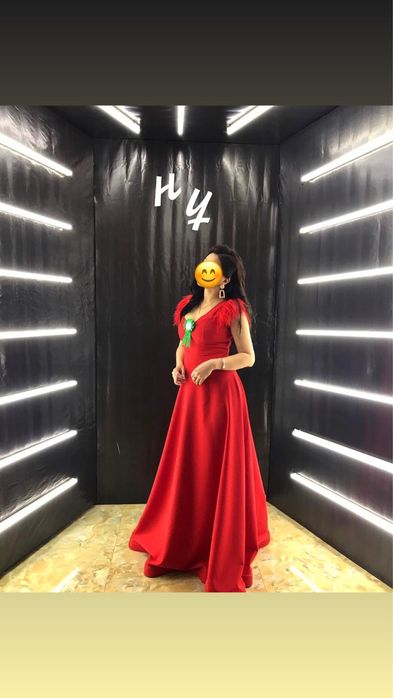 Продаётся очень шикарная платье