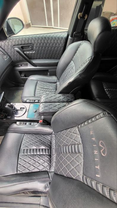 Infinity FX35 чёрный глянец.