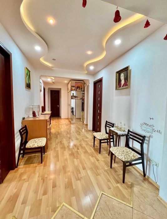 СРОЧНО! Продаётся квартира 182м²  ориентир метро Айбек