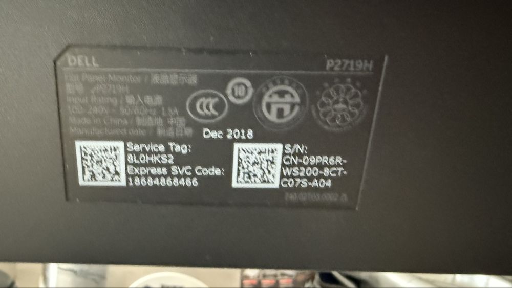 Монитор Dell 68 см диагональ
