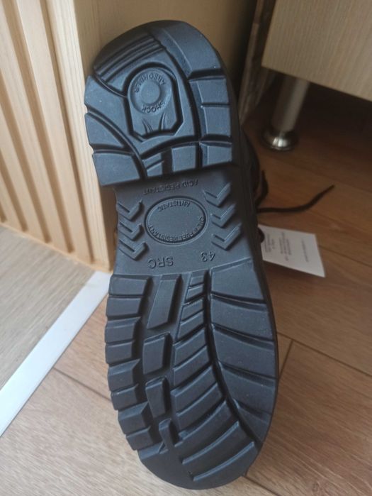 Зимни полицейски кубинки. ,,43" номер.Нови.