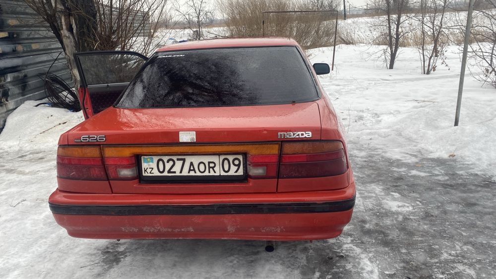 Продам машину Мазду