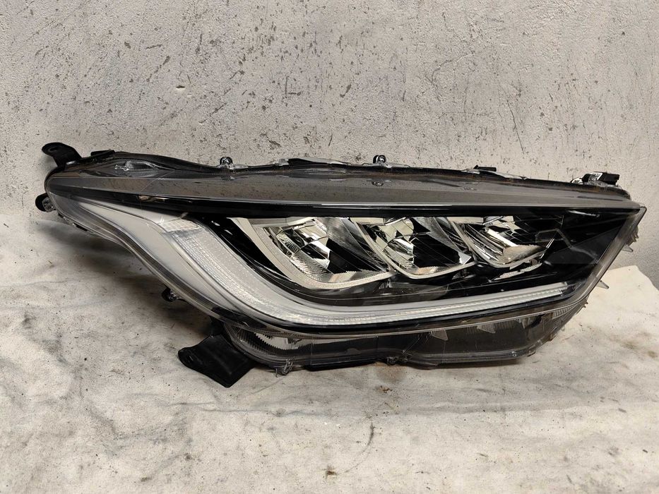 Оригинален фар Ляв Десен  Тойота Ярис  Toyota Yaris Full Led