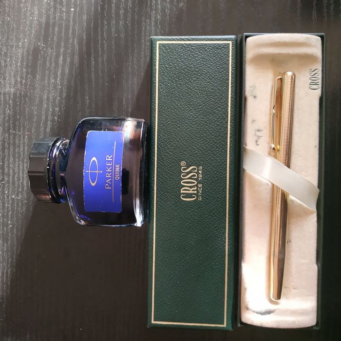 Перьевая ручка от CROSS