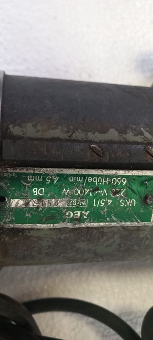Foarfeca electrica de tăiat tablă AEG