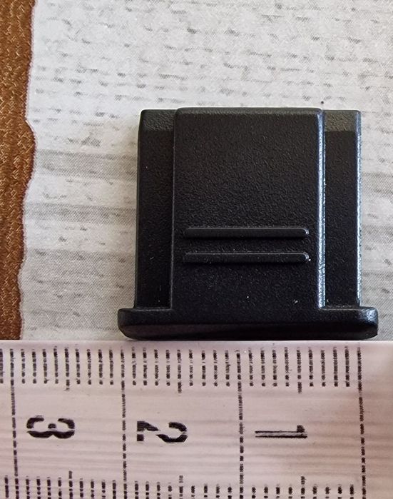 Тапичка за слота за преносима/допълнителна светкавица за Nikon D3400