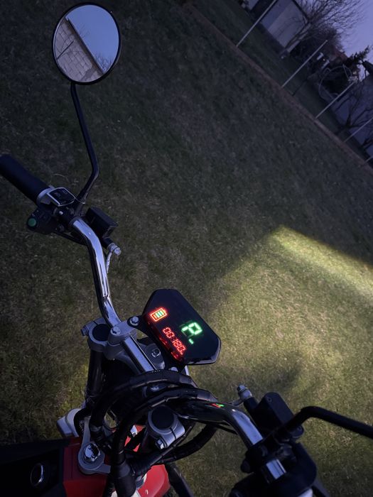 Vand scuter electric