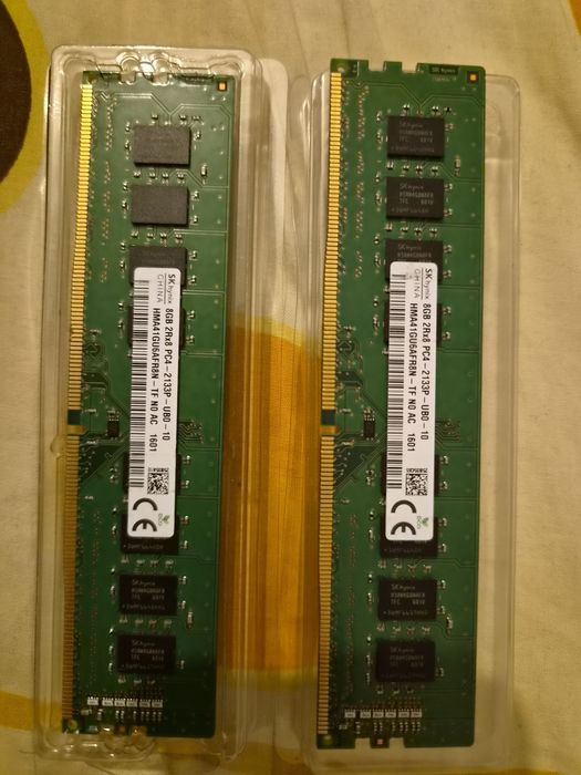 2  x 8GB DDR4 2133MHz общо 16GB
