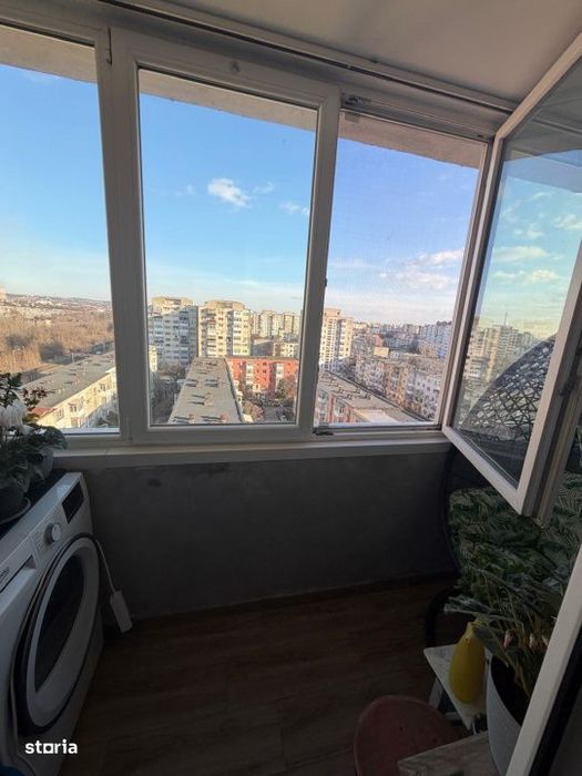 Apartament de vanzare, cu 2 camere, 57 mp, zona Craiovita