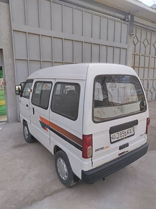 Damas Sotiladi Yurb turgan moshina òzimiziki