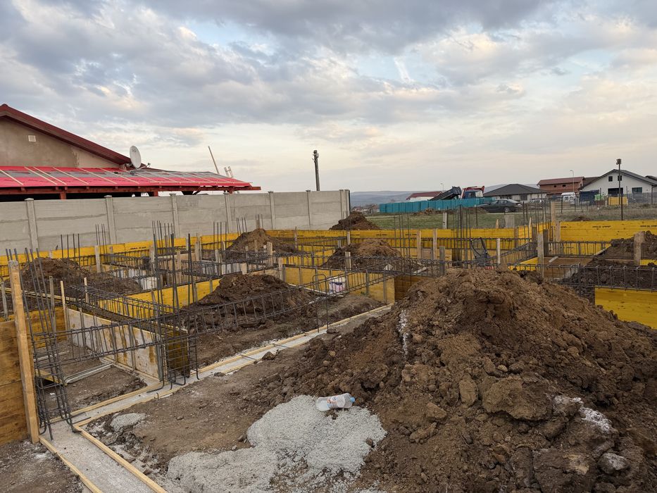 Vând casă la cheie cu toate utilitațile racordate