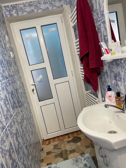 Casă cu 2 camere , teren generos de 1.057 m²