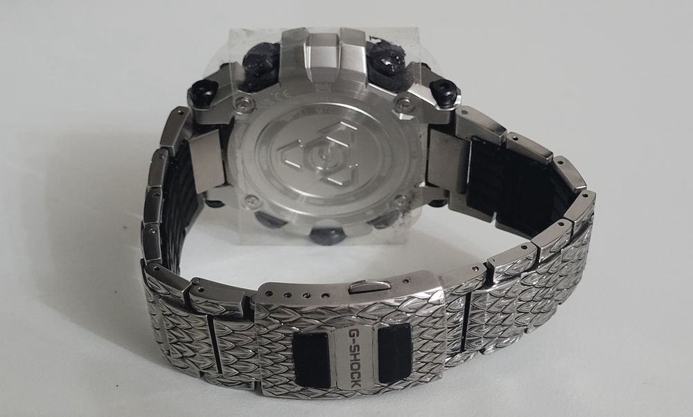 Продам Casio G-SHOCK MTG-B3000