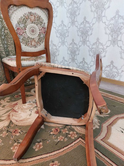 Стулья для гостиной