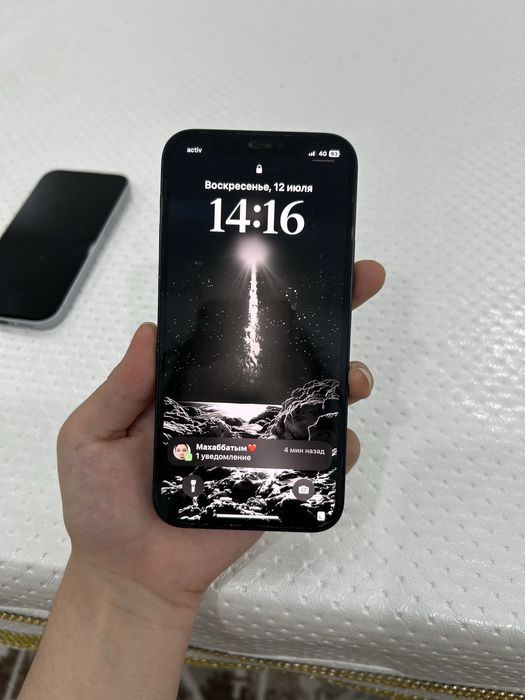 Айфон 12 , 64 гб