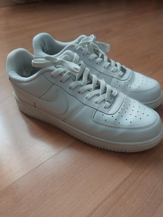 Adidasi Nike air