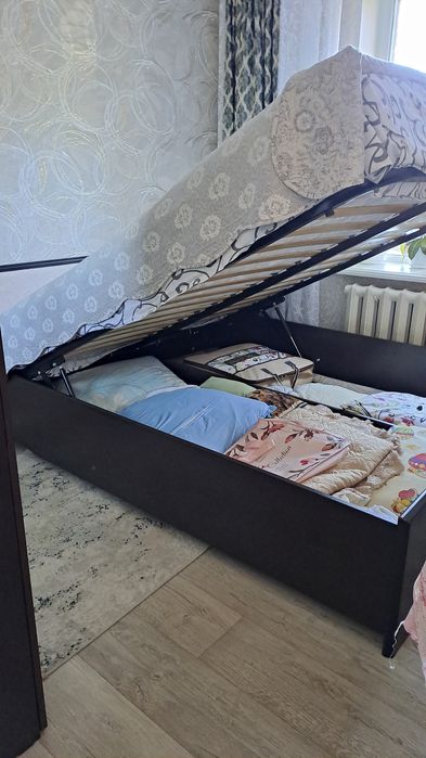 Кровать двуспальная