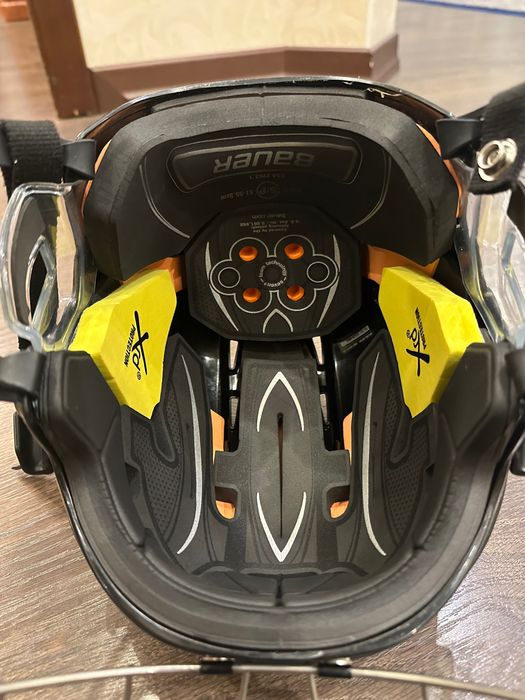 Шлем Bauer re-akt 75
