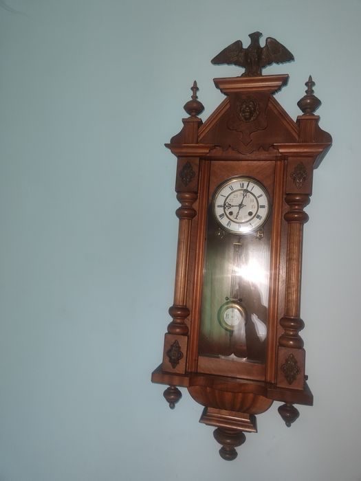 Стар стенен часовник