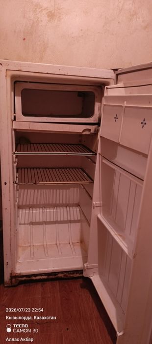 Холодильник продать