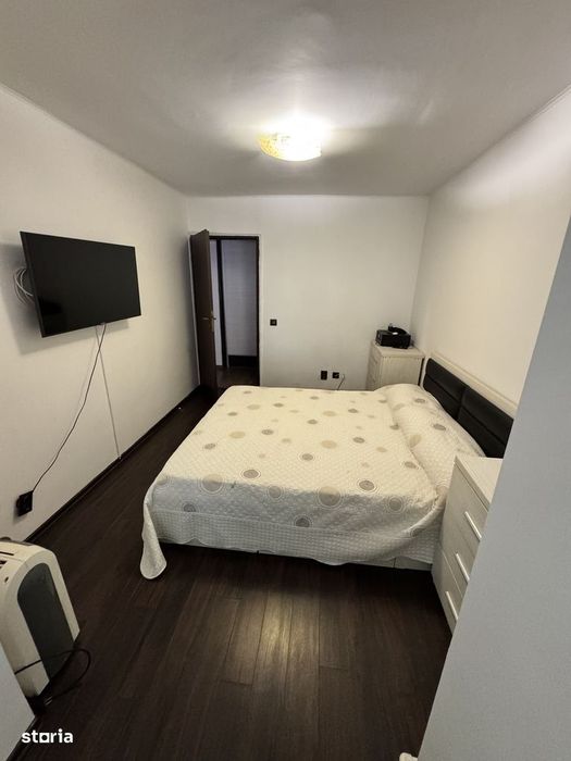 Apartament 3 camere decomandat FAR