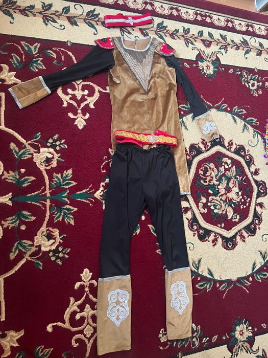 Би костюмдері. Прокатқа