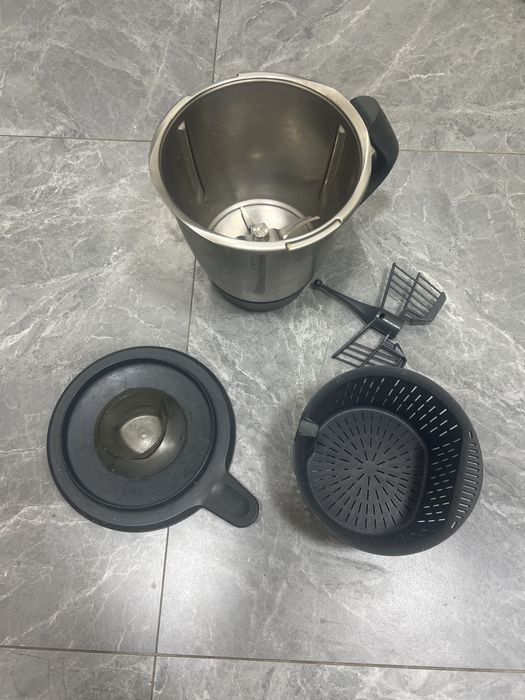 Продам Thermomix TM5