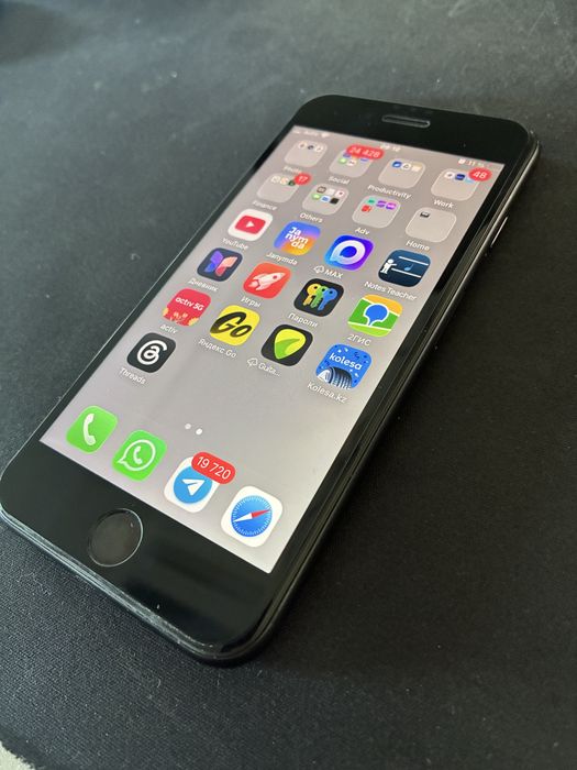 Iphone se 2 gen в отличном состоянии
