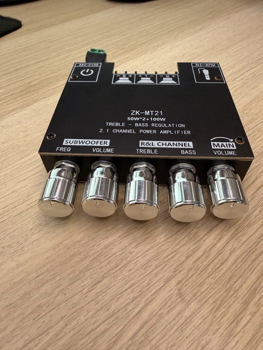 Sistem audio 2..1  retro (reconditionat ) sunet impecabil